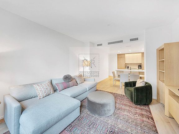 4th image of 249 E 62nd St #3B