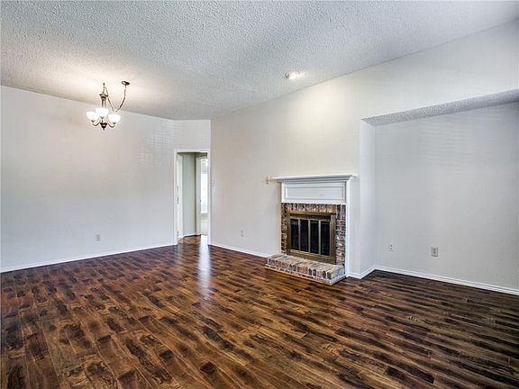 4th image of 3101 Townbluff Dr APT 313