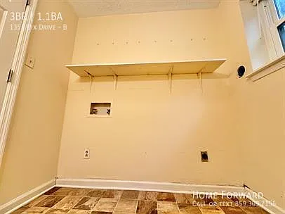 1359 Dix Dr #B — Photo 11