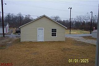2nd image of 117 County Rd