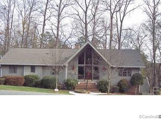 33 Apple Orchard Ln, Lake Wylie, SC 29710