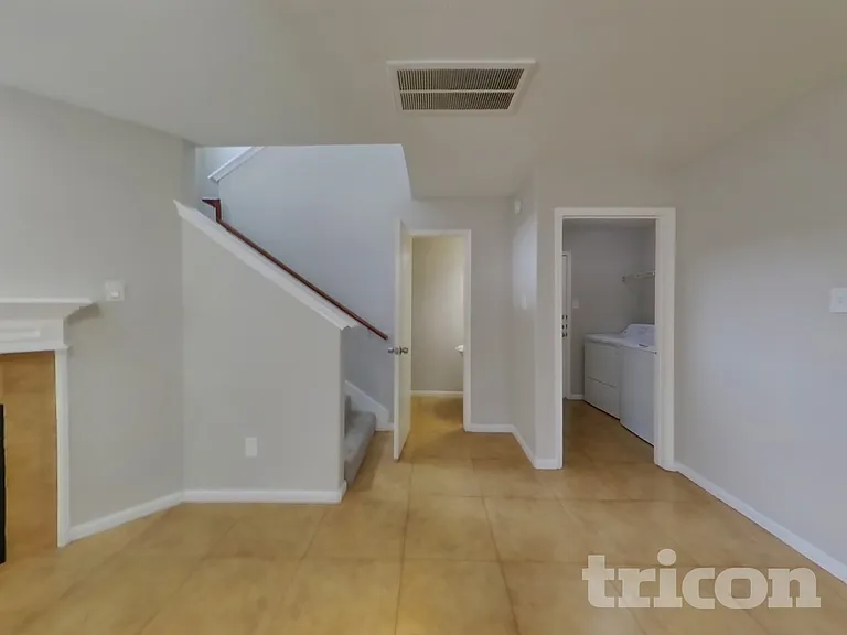 7314 Legacy Pines Dr — Photo 3