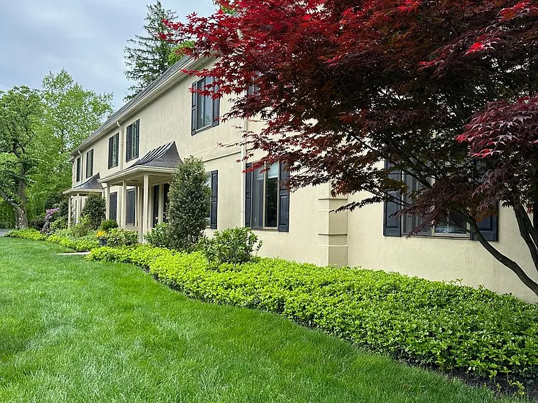 411 W Conestoga Rd — Photo 32
