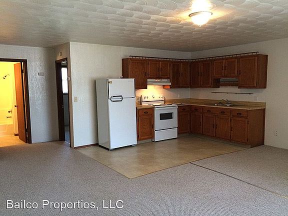4th image of 210 N 4th St #6345709
