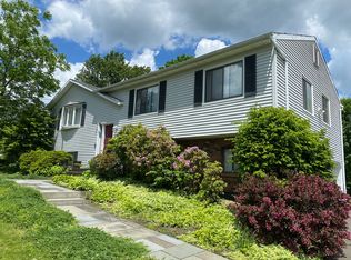3 Charcoal Ridge Rd W, New Fairfield, CT 06812