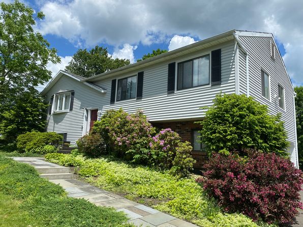 3 Charcoal Ridge Rd W