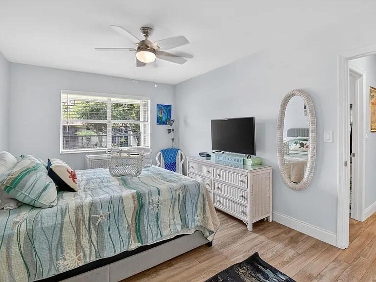 1050 NW 13th St #281D — Photo 15