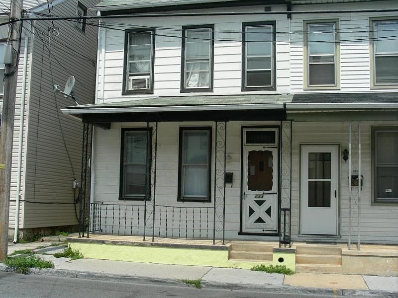 2nd image of 233 Mifflin St