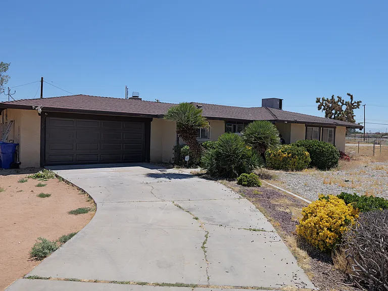20997 Pine Ridge Ave #1 — Photo 23