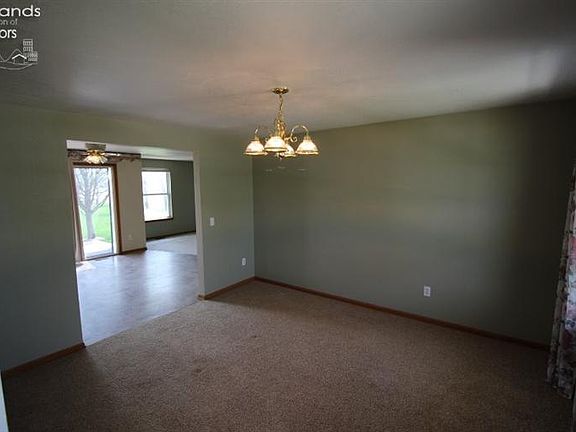 5th image of 406 Riverview Dr
