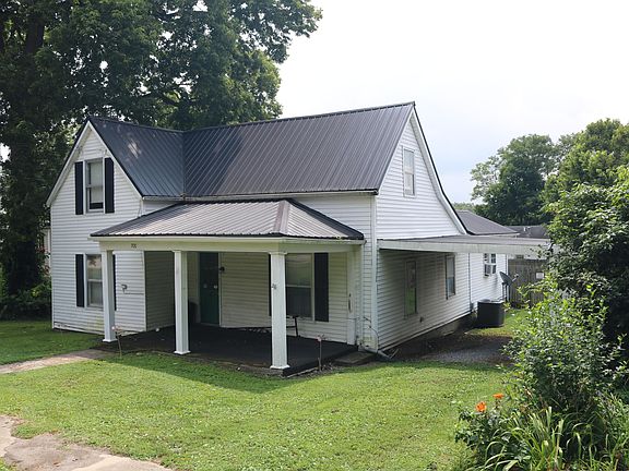 2nd image of 700 Main St