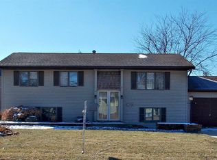 209 Newcastle Rd, Marshalltown, IA 50158