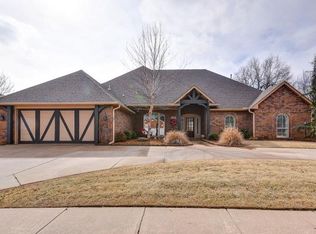 3700 Burlington Dr, Norman, OK 73072