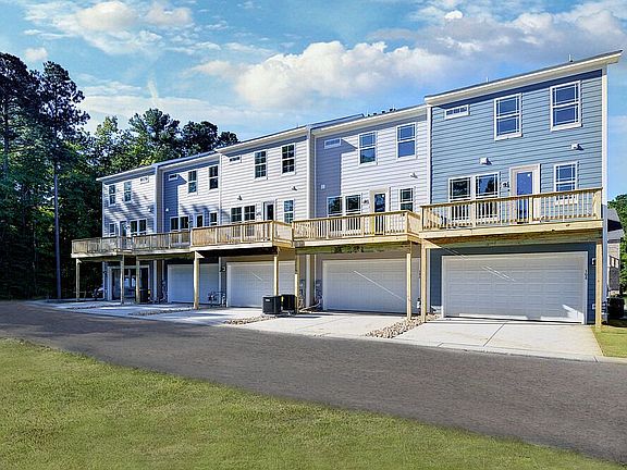 3rd image of 1439 Harwinton Ct