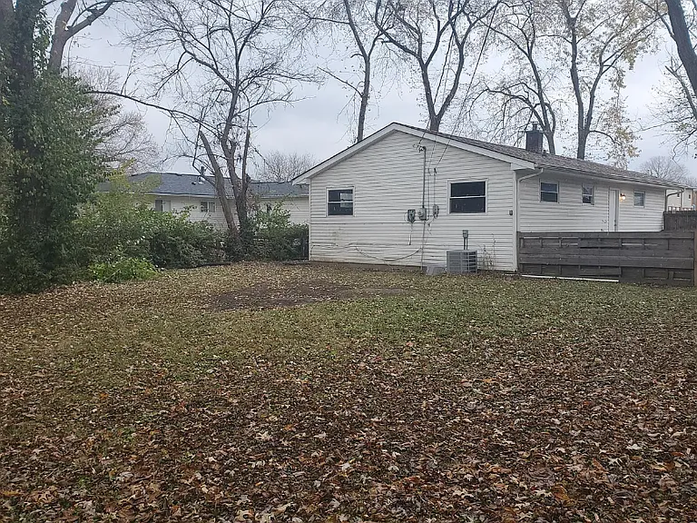 3330 Laurel St — Photo 6