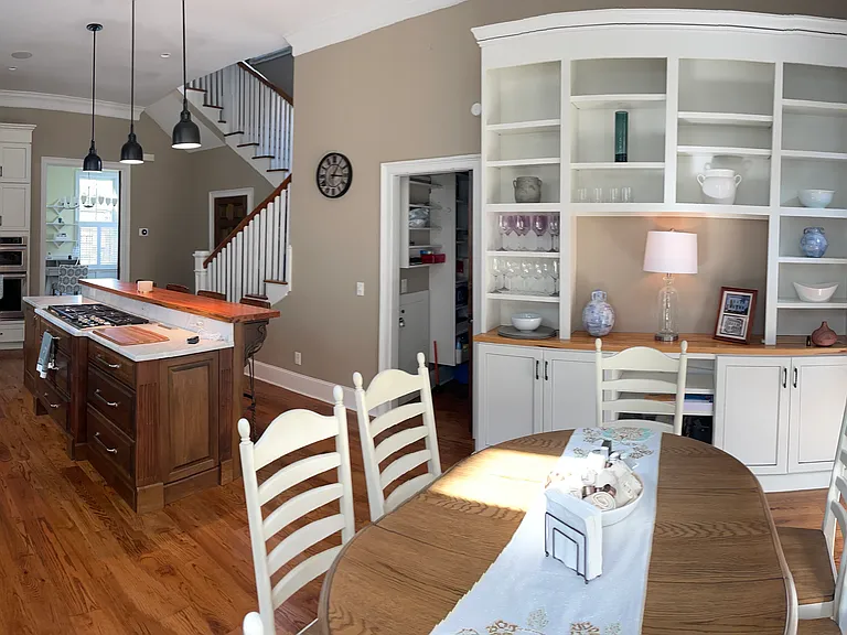 212 Houston St — Photo 5