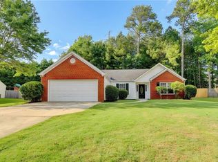 437 Crested View Dr, Loganville, GA 30052