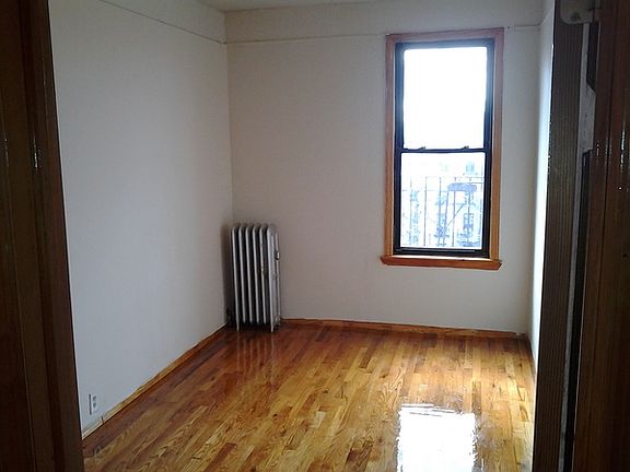 3rd image of 261 14th St APT 3E