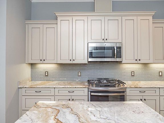 5th image of 356 Fairpoint Dr