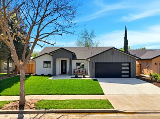 1370 Meadow Ave, Exeter, CA 93221