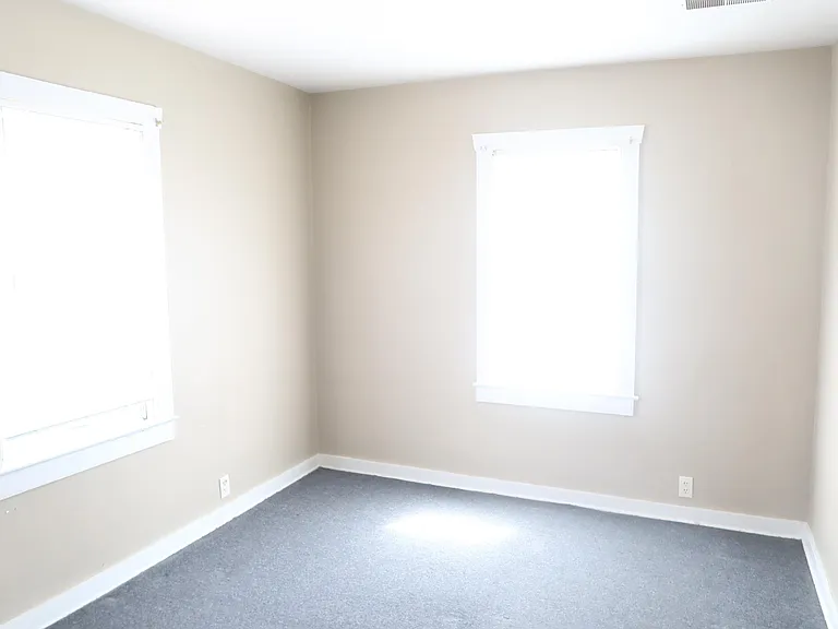1203 E 21st Ave #4 — Photo 2