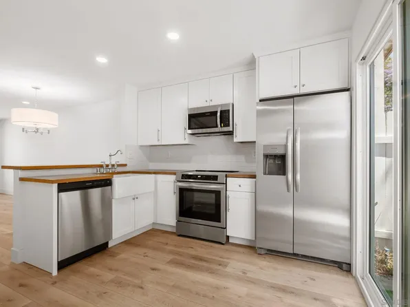 6661 Bell Bluff Ave, San Diego, CA 92119