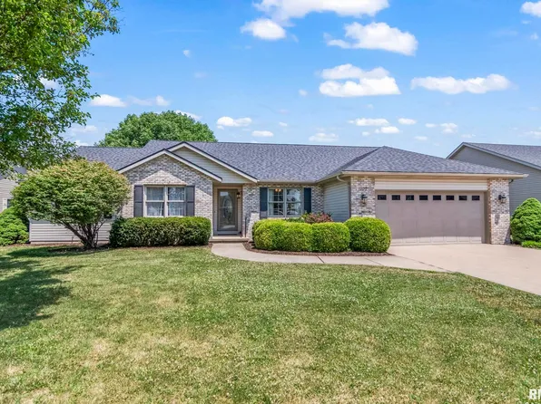 1107 Oakbrook Ave, Chatham, IL 62629