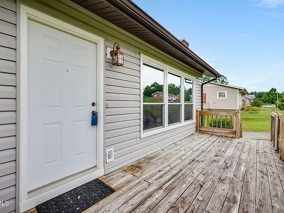 4th image of 117 Archdale Dr