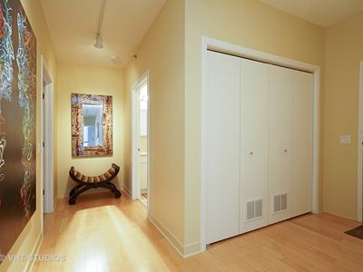 8 E Randolph St #1001, Chicago, IL, 60601