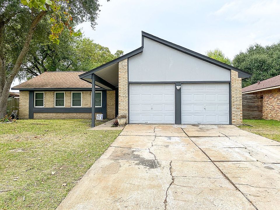 1st image of 2312 Colonial Ct S