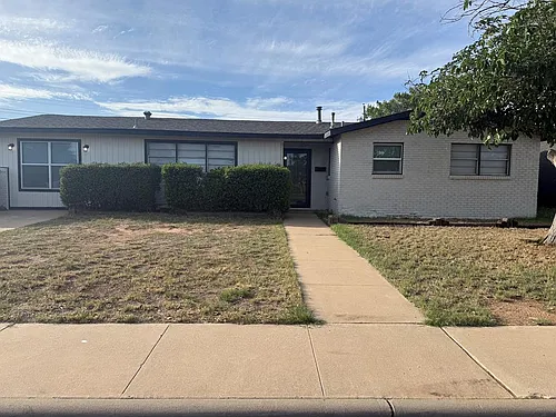2705 Cambridge St Photo 1