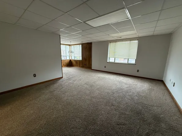 One and two bedroom apartments in downtown Henderson, Kentucky, 813 S Main St APT 2, Henderson, KY 42420