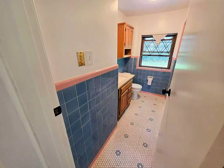 915 Liberty St — Photo 14