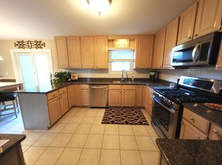 2627 Kettlehook Dr, Elgin, IL 60124