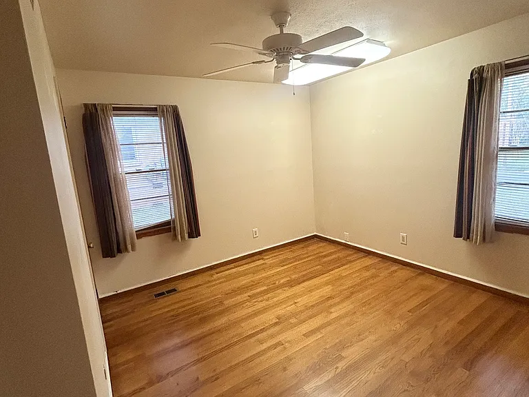 4508 Austin Ave NW — Photo 9