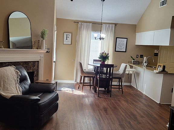3rd image of 1619 Barbie St