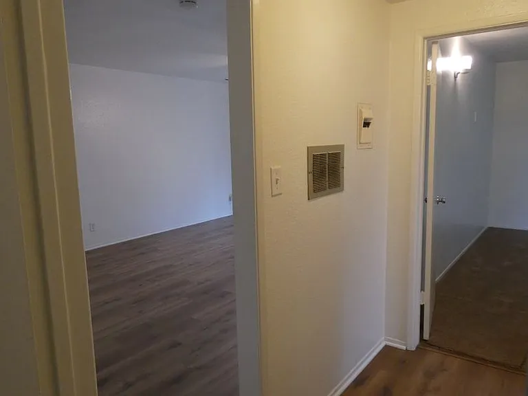 19XX E Rose Ave — Photo 6