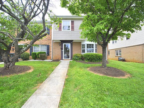 2nd image of 112 E Cadbury Dr