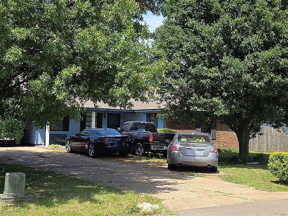 2nd image of 180 S Gosnell St