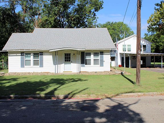 2nd image of 214 S Post Oak St
