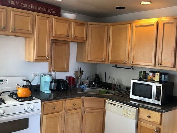 2nd image of 3701 N Damen Ave #3701-3-195