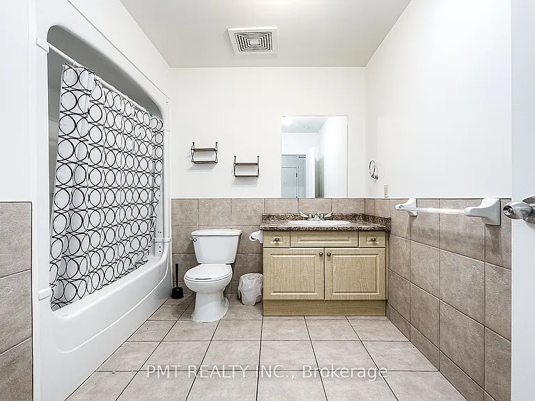 150 Colborne St #208 — Photo 16
