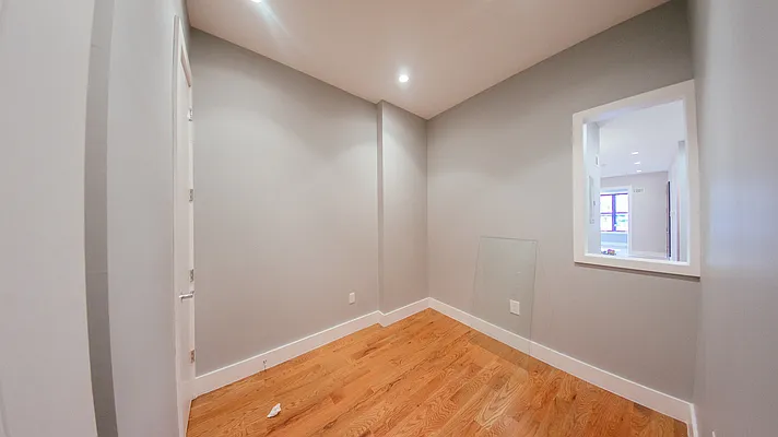 Rented by P Management | media 50