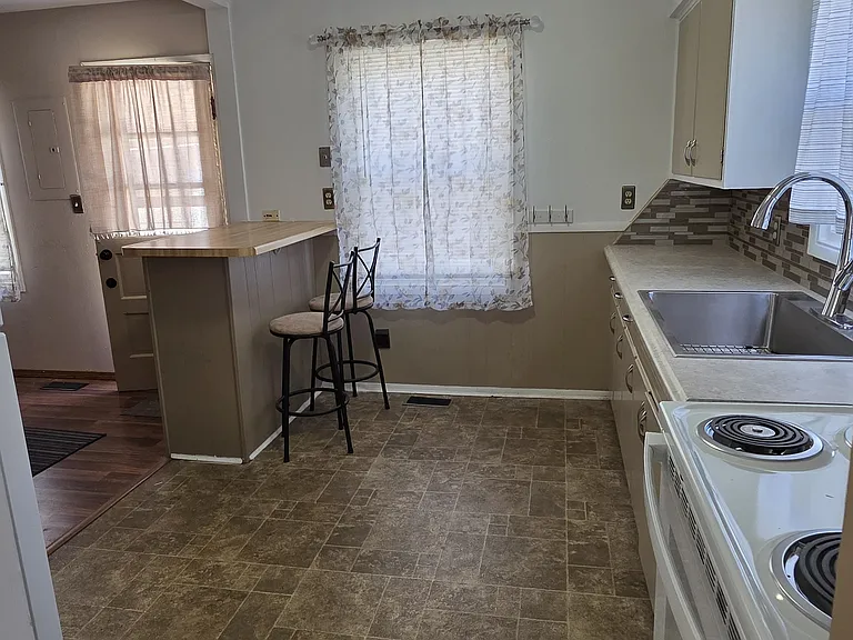 718 S Judkins Ave — Photo 6