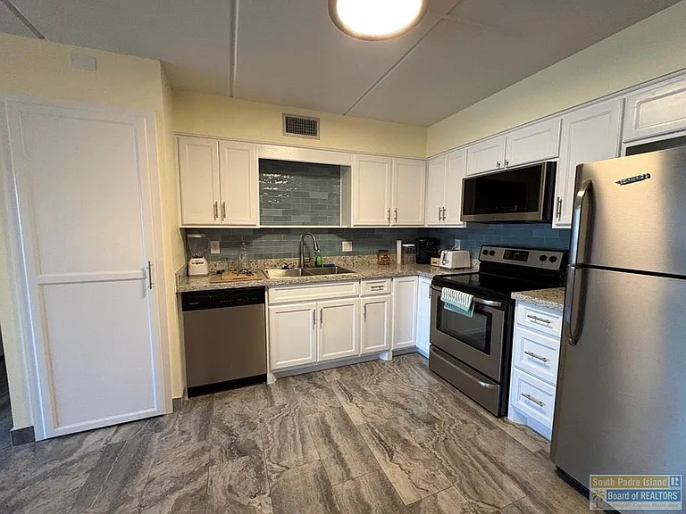 3113 Laguna Blvd #224 — Photo 4