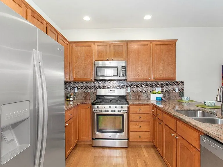 24102 39th Ct SE — Photo 3