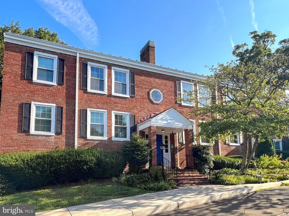 4811 29th St S APT B2, Arlington, VA 22206