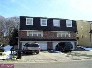 645 Country Ln, Morton, PA 19070