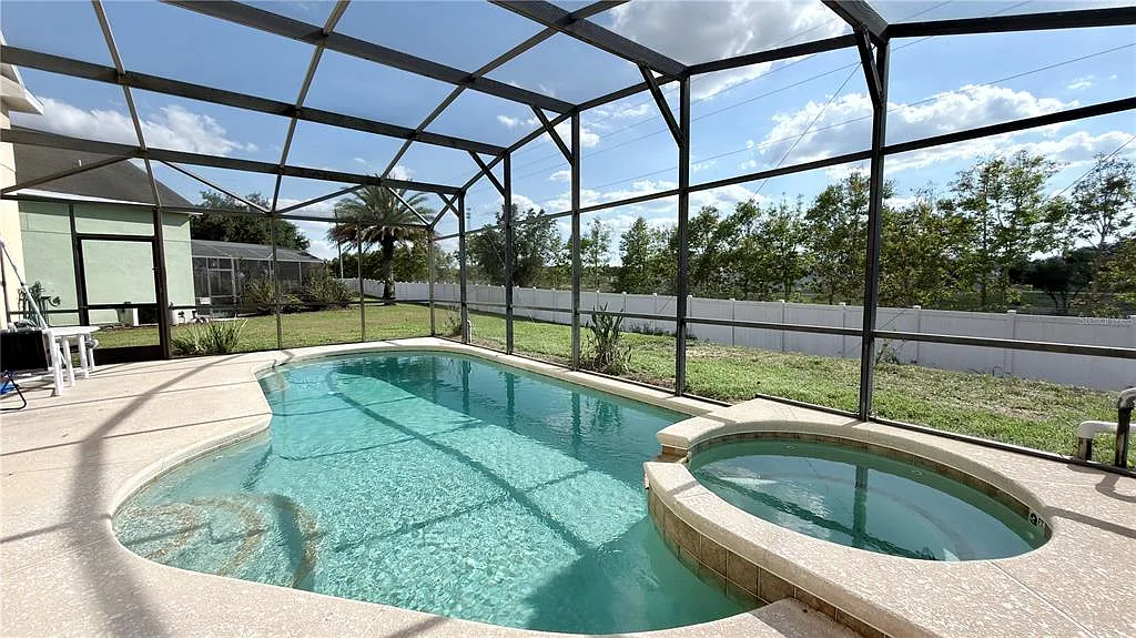 Building Photo - 334 Cadiz Loop