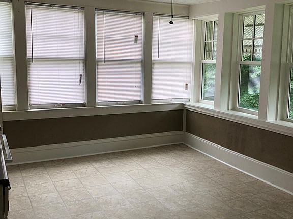 3rd image of 3644 Baltimore Ave